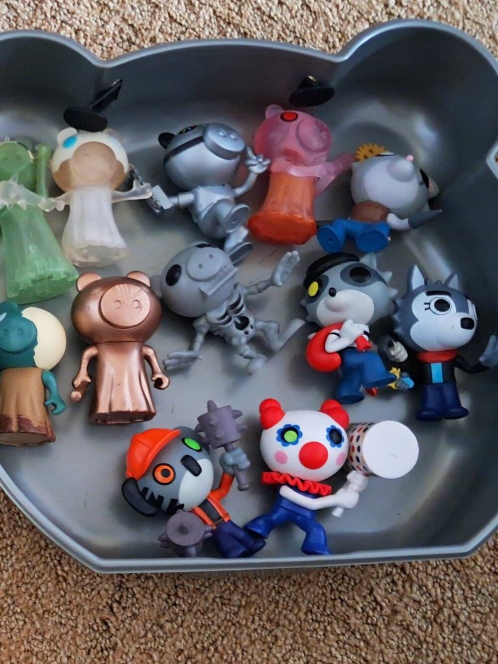 Piggy minigures in mega case